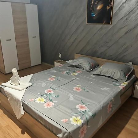 Apartament Regim Hotelier 1 Camera Galaţi Buitenkant foto