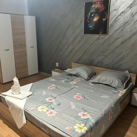 Apartament Regim Hotelier 1 Camera Galaţi Buitenkant foto