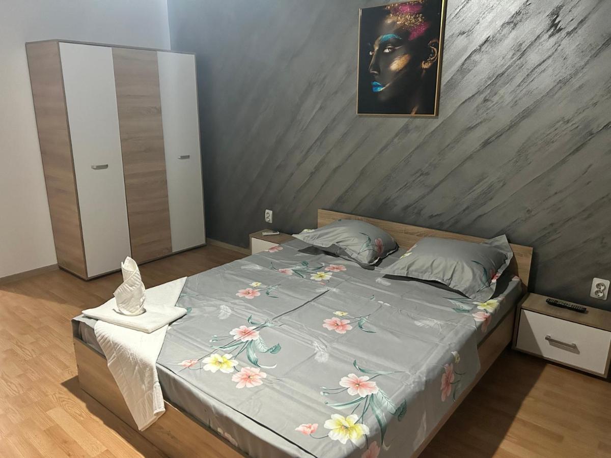 Apartament Regim Hotelier 1 Camera Galaţi Buitenkant foto